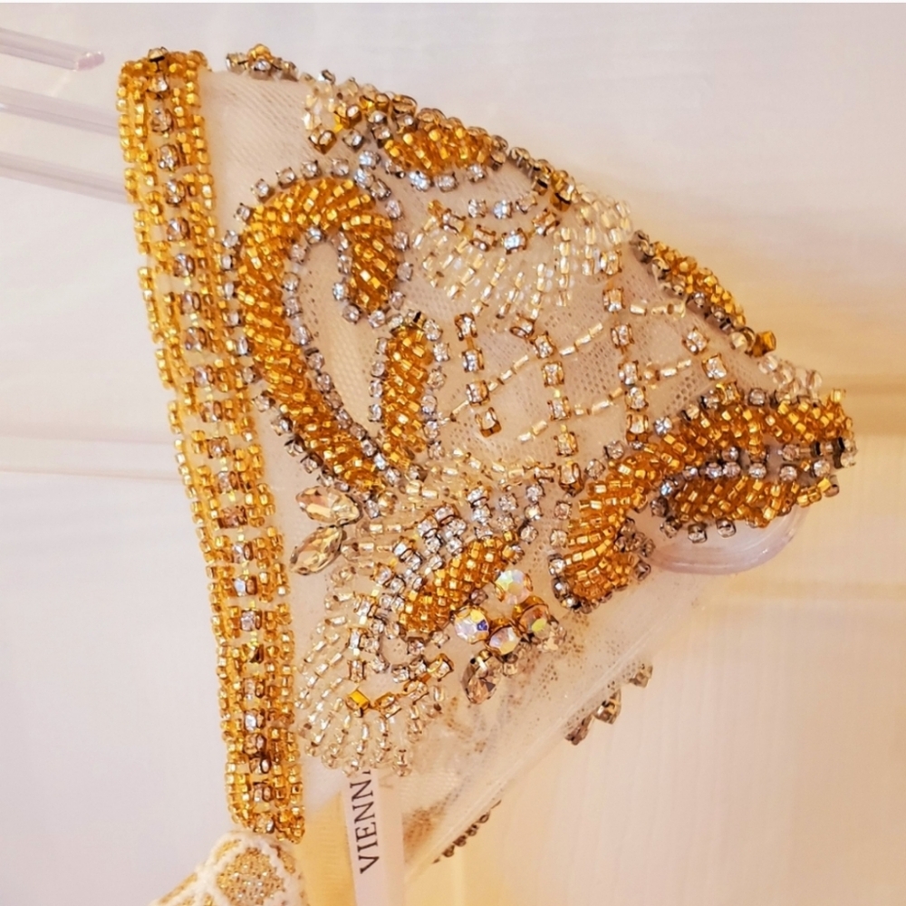 Vienna Prom Damaged Elegant Ivory and Gold Formal Prom | Wedding Gown - Picture 4 of 16